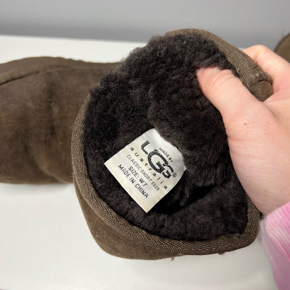Chocolate Brown Uggs Classic Size 7 - Picture 10 of 11